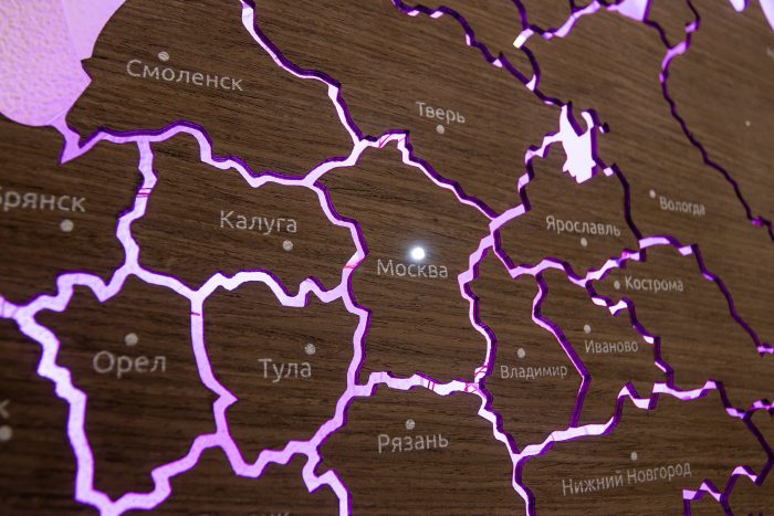 Карта России из шпона Файн-Лайн. Дуб21S - Мореный. Москва