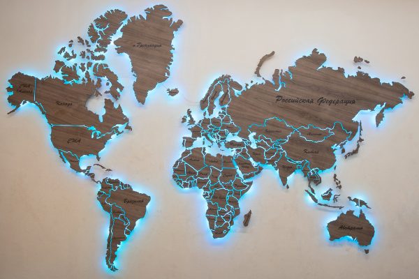 Деревянная карта Мира из натурального шпона "Американский орех". Весь Мир с подсветкой.