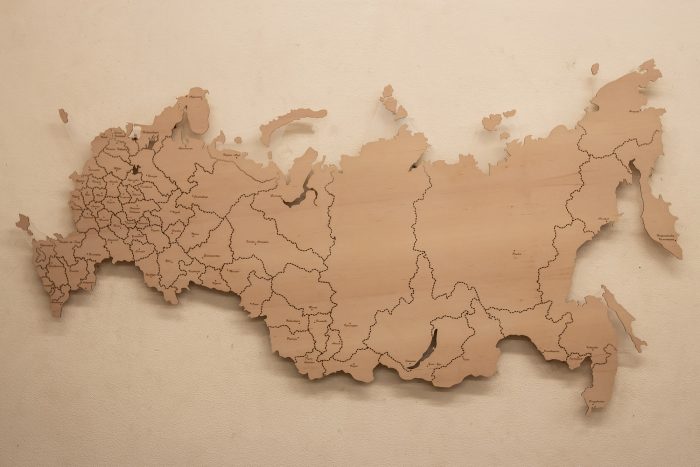Карта России из натурального шпона Ольхи - цельная