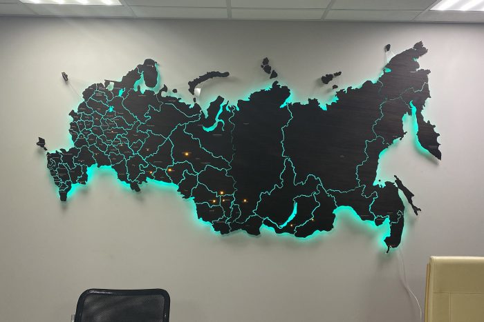 Настенная карта России с отделкой из шпона Файн-Лайн Дуб21SМореный, покрытая маслом