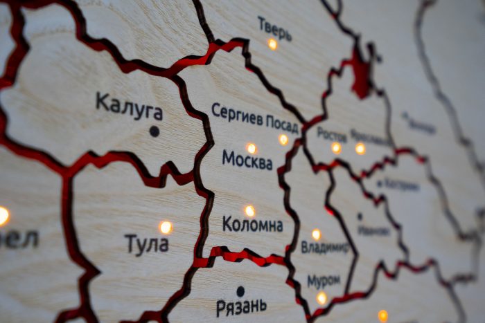 Деревянная карта СНГ с подсветкой городов