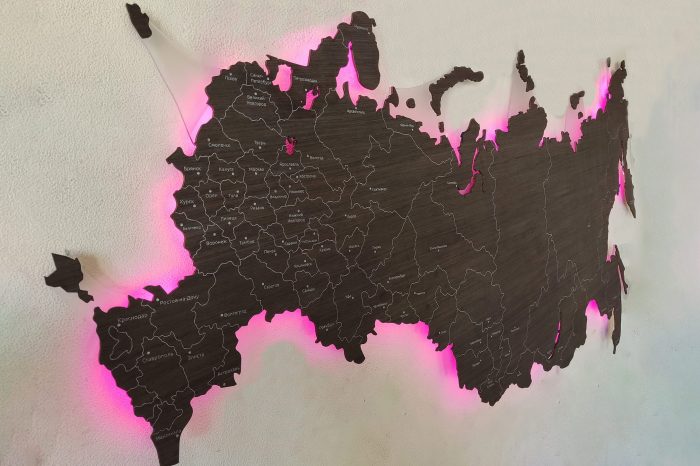 Карта России с подсветкой из шпона Дуб21SМореный