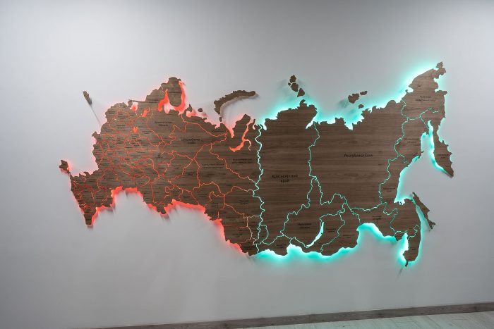 Большая настенная карта России с подсветкой 3700х1990мм из ореха американского
