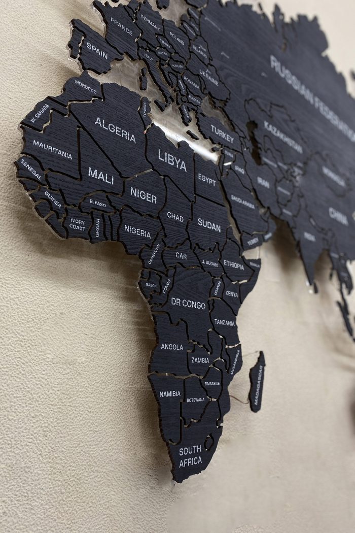 Карта мира с отделкой из дизайн-шпона Ясень26.051, Африка