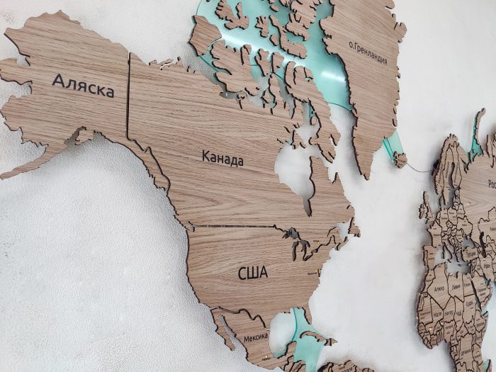 Интерьерная карта мира из дуба