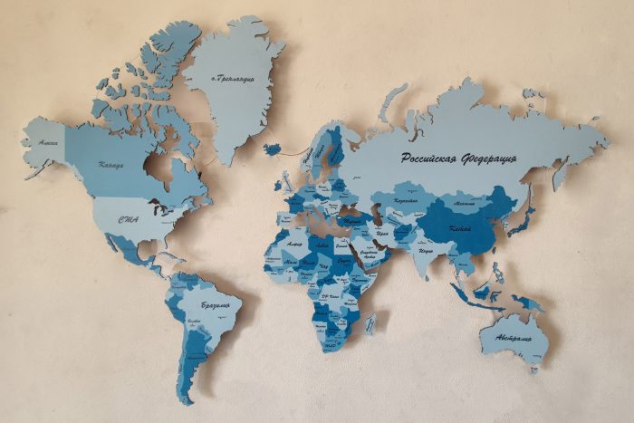 Карта мира из МДФ (синяя)