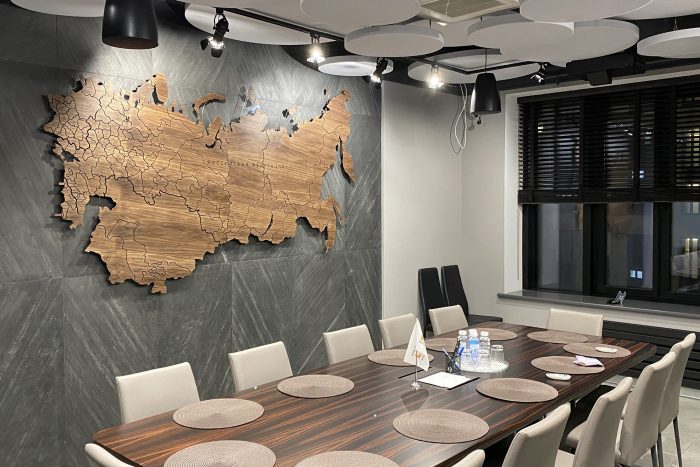 Карта России шпон Орех Американский из дерева в офис