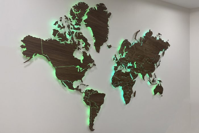 Интерьерная карта Мира с границами 2024 года