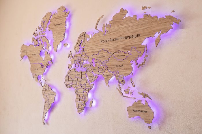 Настенная карта Мира из Дуба со светодиодной подсветкой