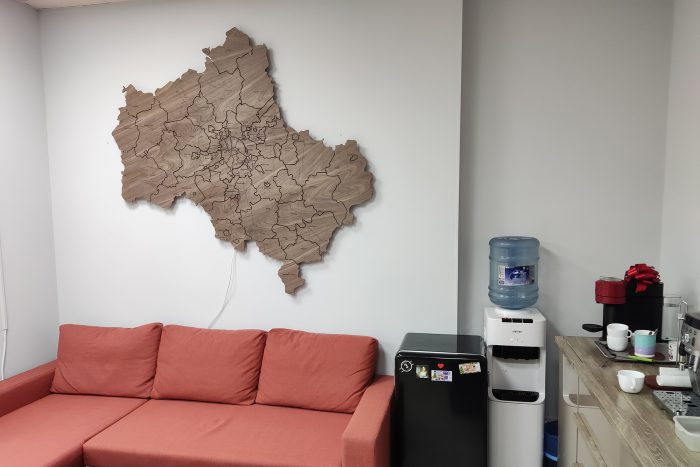 Деревянная карта Московской области в офис